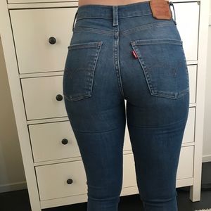 Mile High Super Skinny Levi Jeans